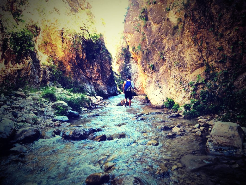 Subiendo el rio Chillar uno de los pocos fines de semana libres que tenia